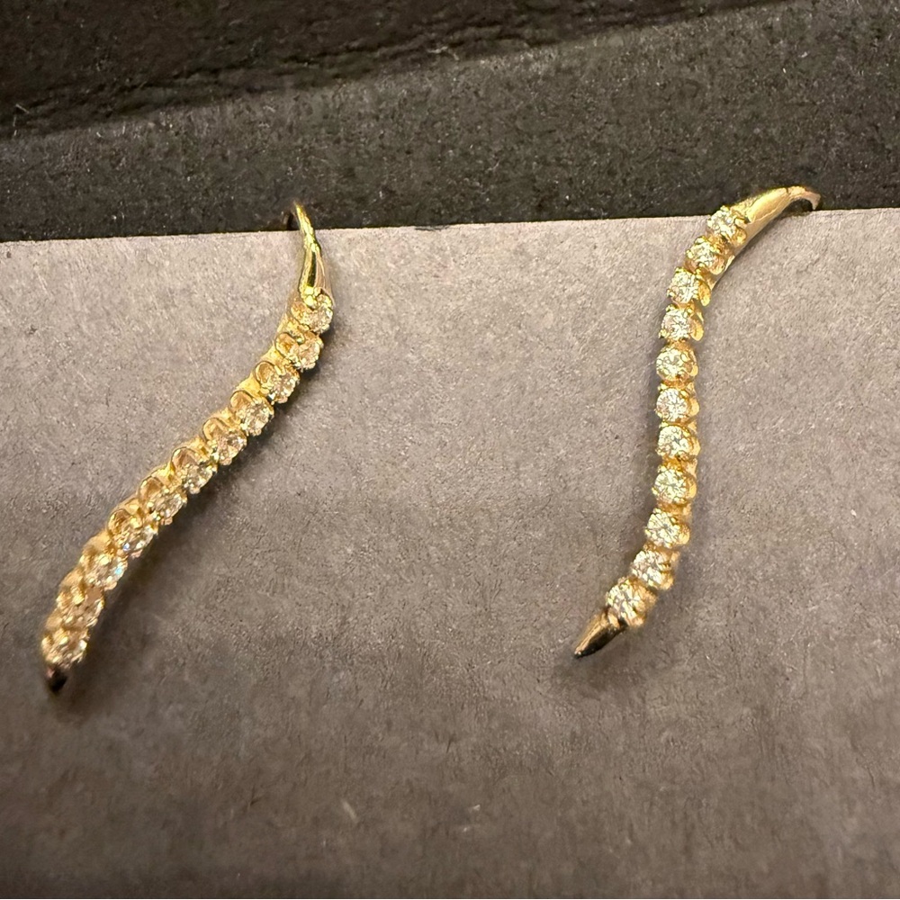 Stunning 14K Yellow Gold Diamond? Curved Bar Earrings/ Ear Crawlers, Estate, EUC - Picture 3 of 7